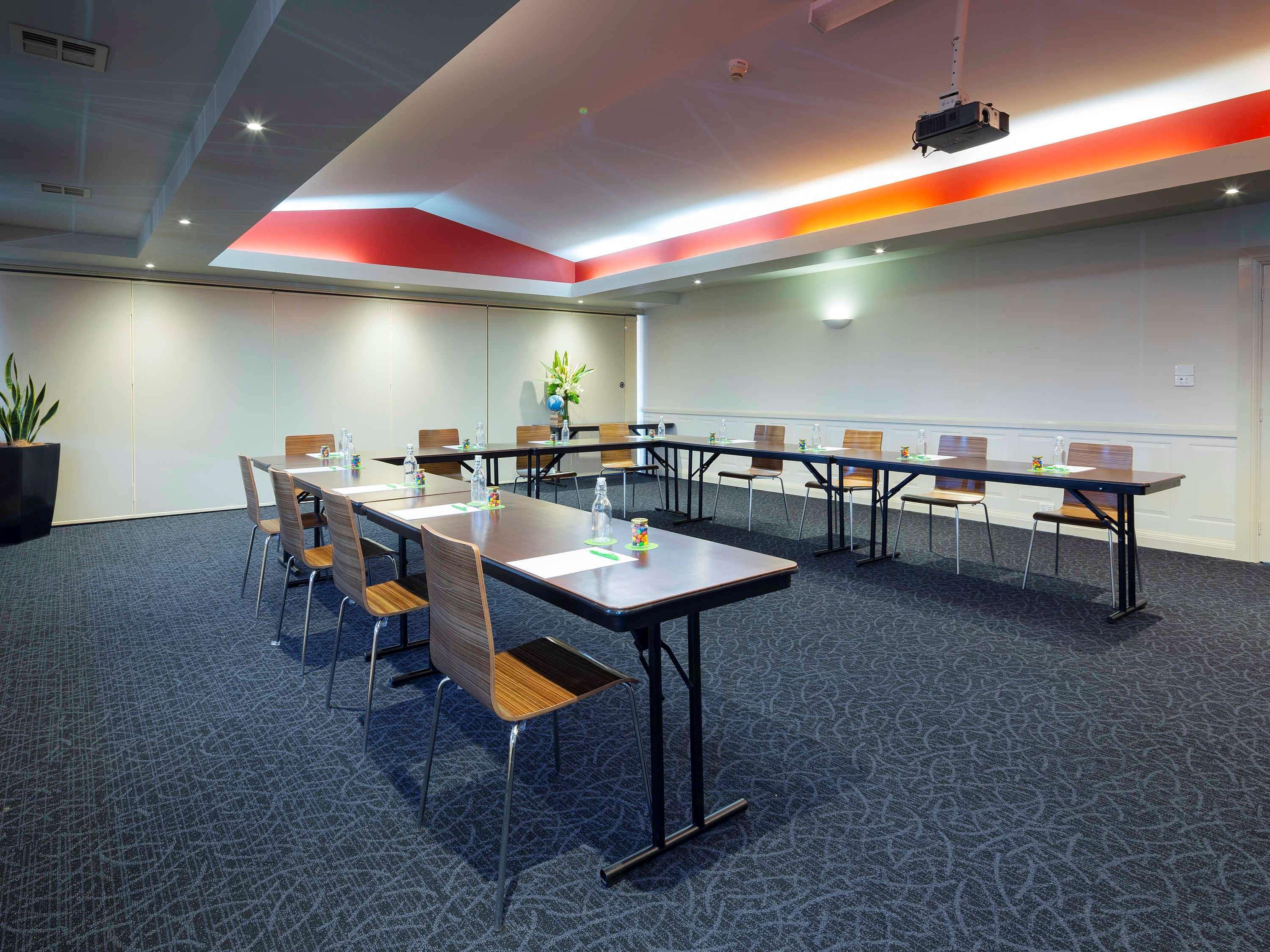 Ibis Styles Canberra Exterior photo